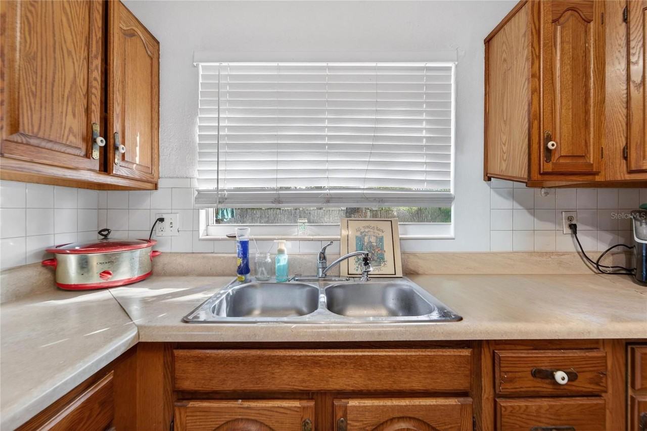 5230 45th Ave N - Photo 5 of 8