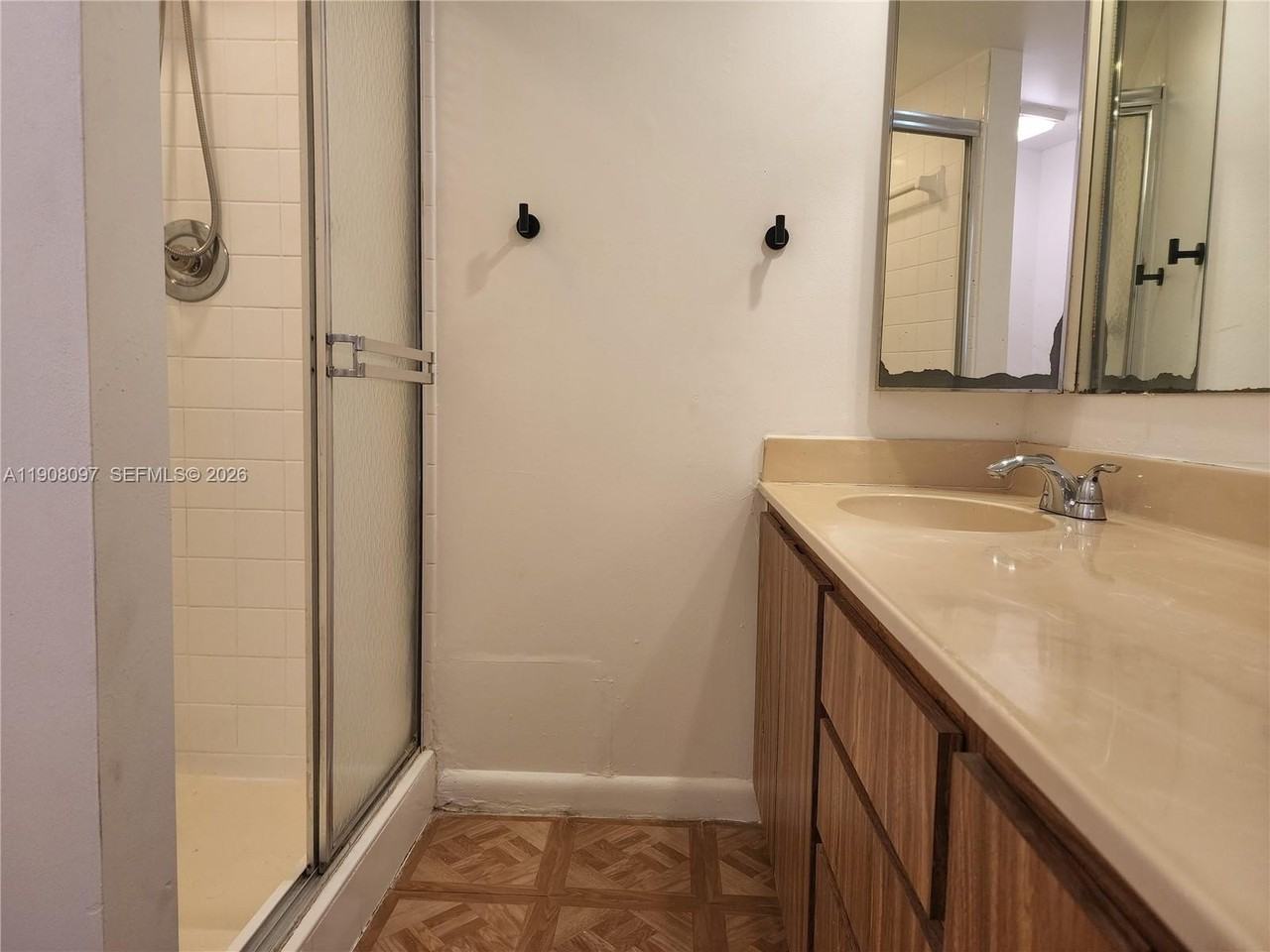 2706 27th Way #2706 - Photo 7 of 19