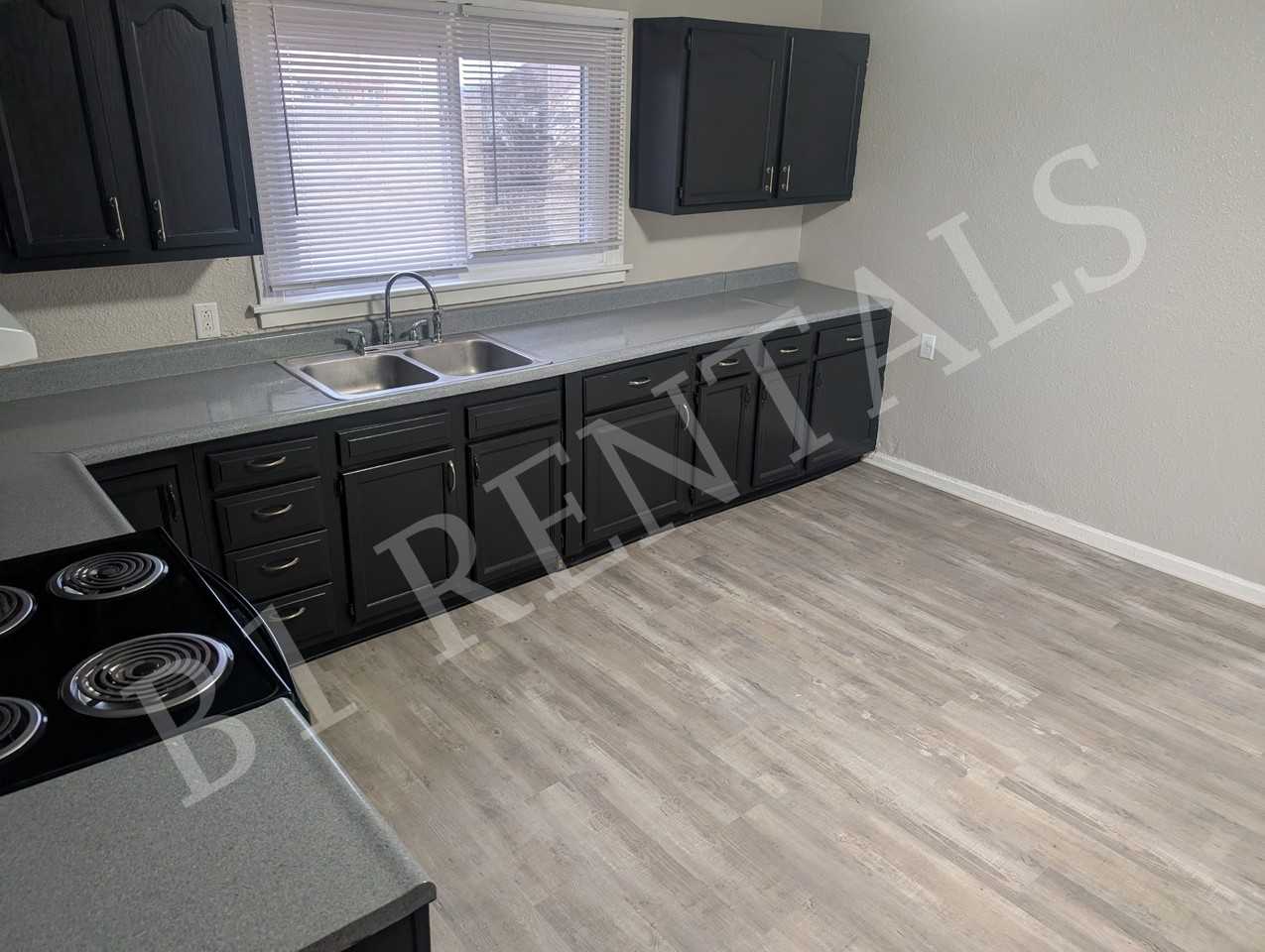 6632 N Mill St #1 - Photo 4 of 10