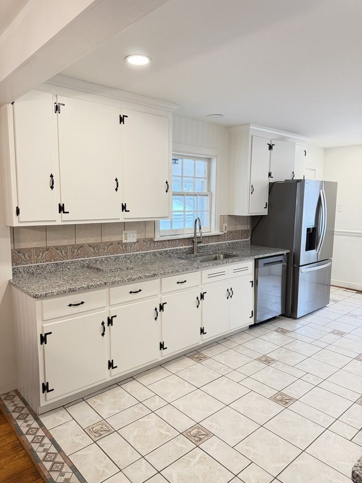 2648 Melbourne Dr #1 - Photo 5 of 23