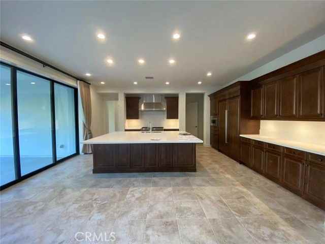 101 Interstellar - Photo 5 of 8