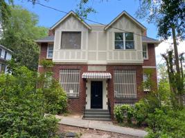 featured image of 806 Barnwell St