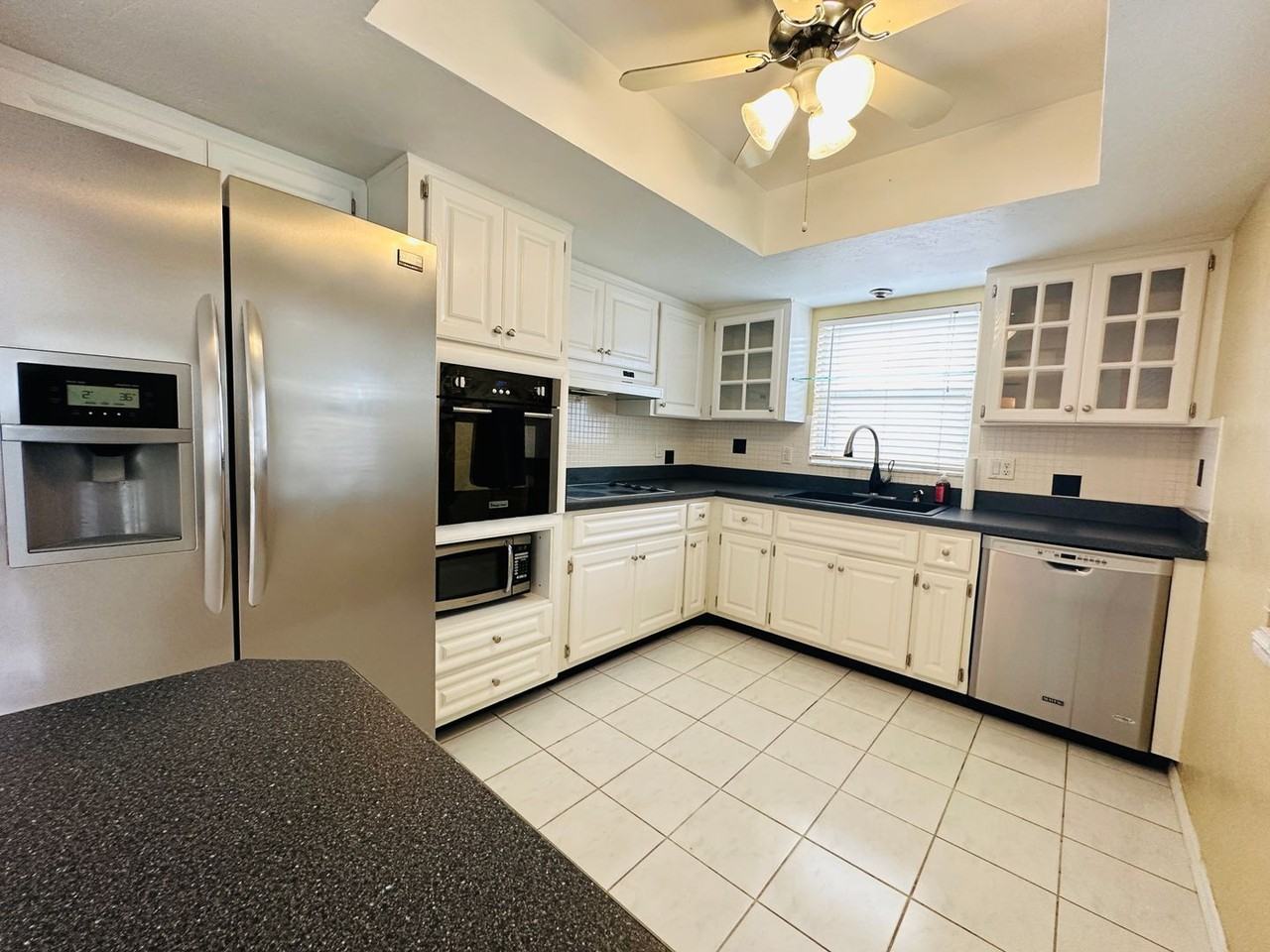 13613 87th Ave - Photo 2 of 34