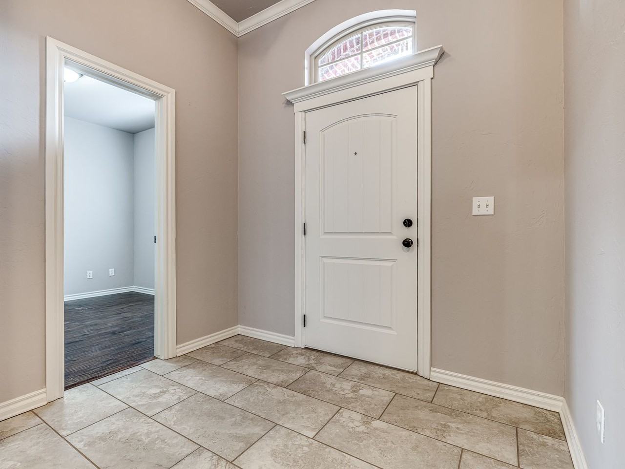 417 Kimberly Dr - Photo 2 of 26