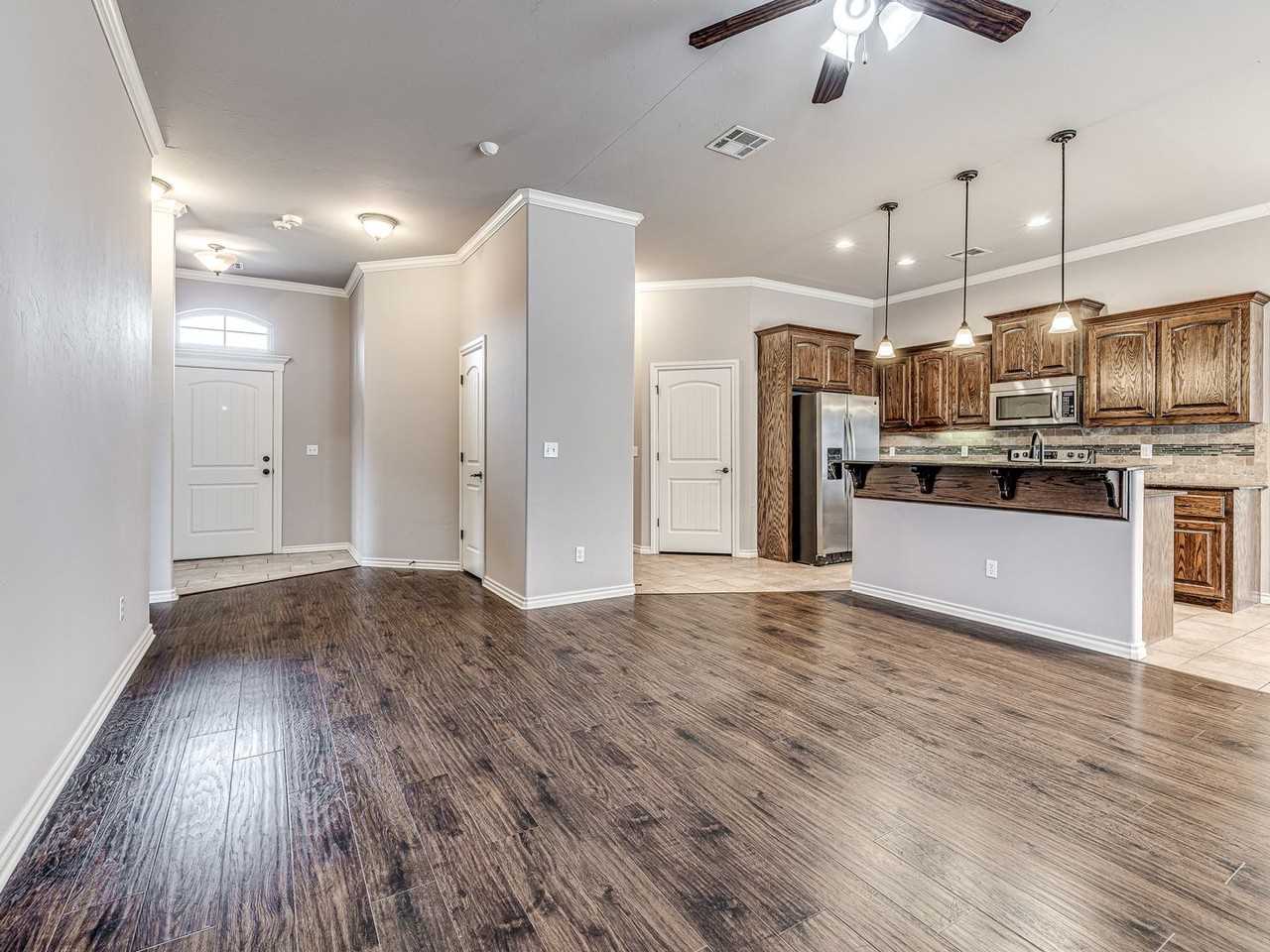 417 Kimberly Dr - Photo 3 of 26