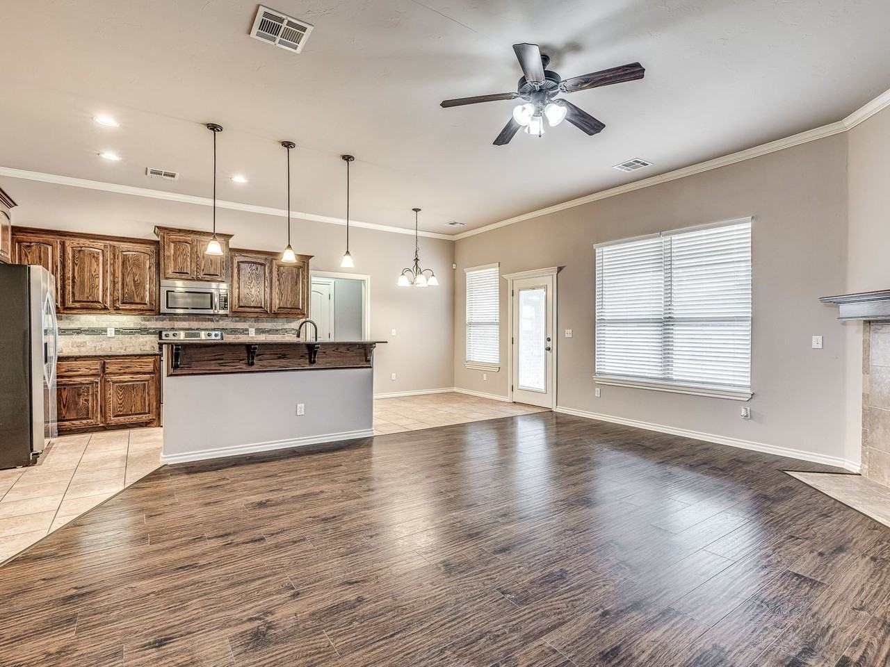 417 Kimberly Dr - Photo 5 of 26