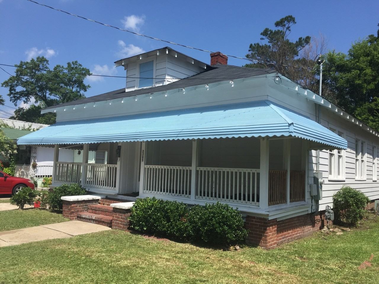 2305 Marion St - Photo 2 of 15