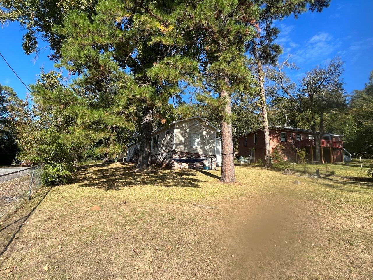 54 Douglas St - Photo 5 of 24