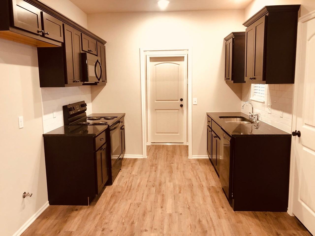 344 Chalk Hill Ct - Photo 4 of 13