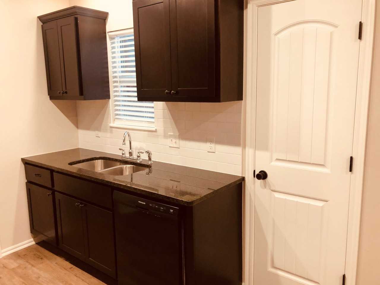 344 Chalk Hill Ct - Photo 5 of 13