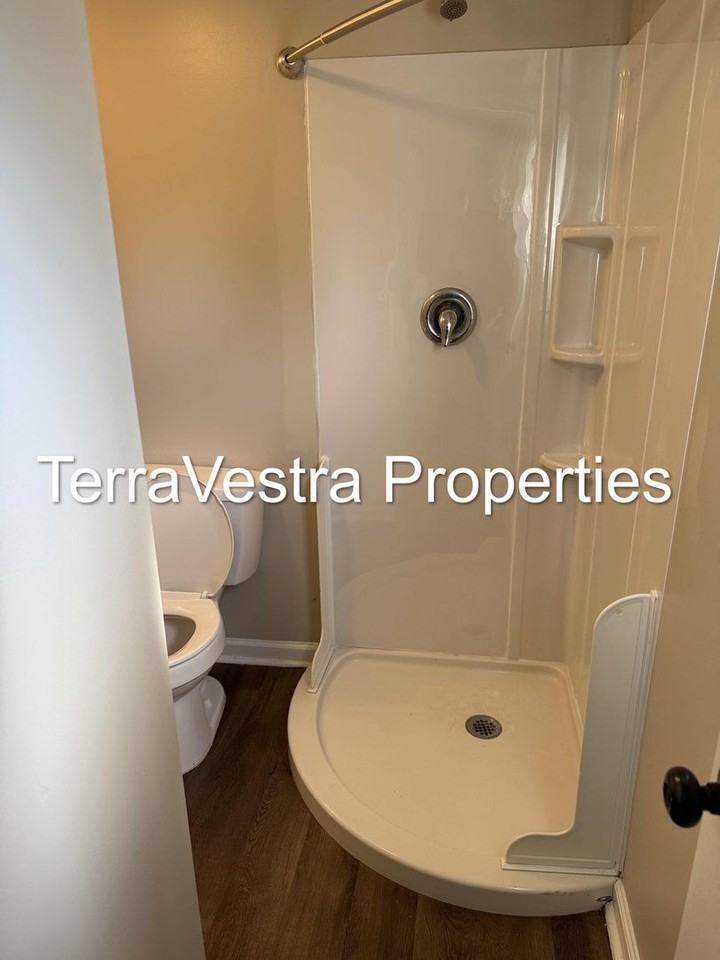 1881 Williamstown Rd - Photo 6 of 9