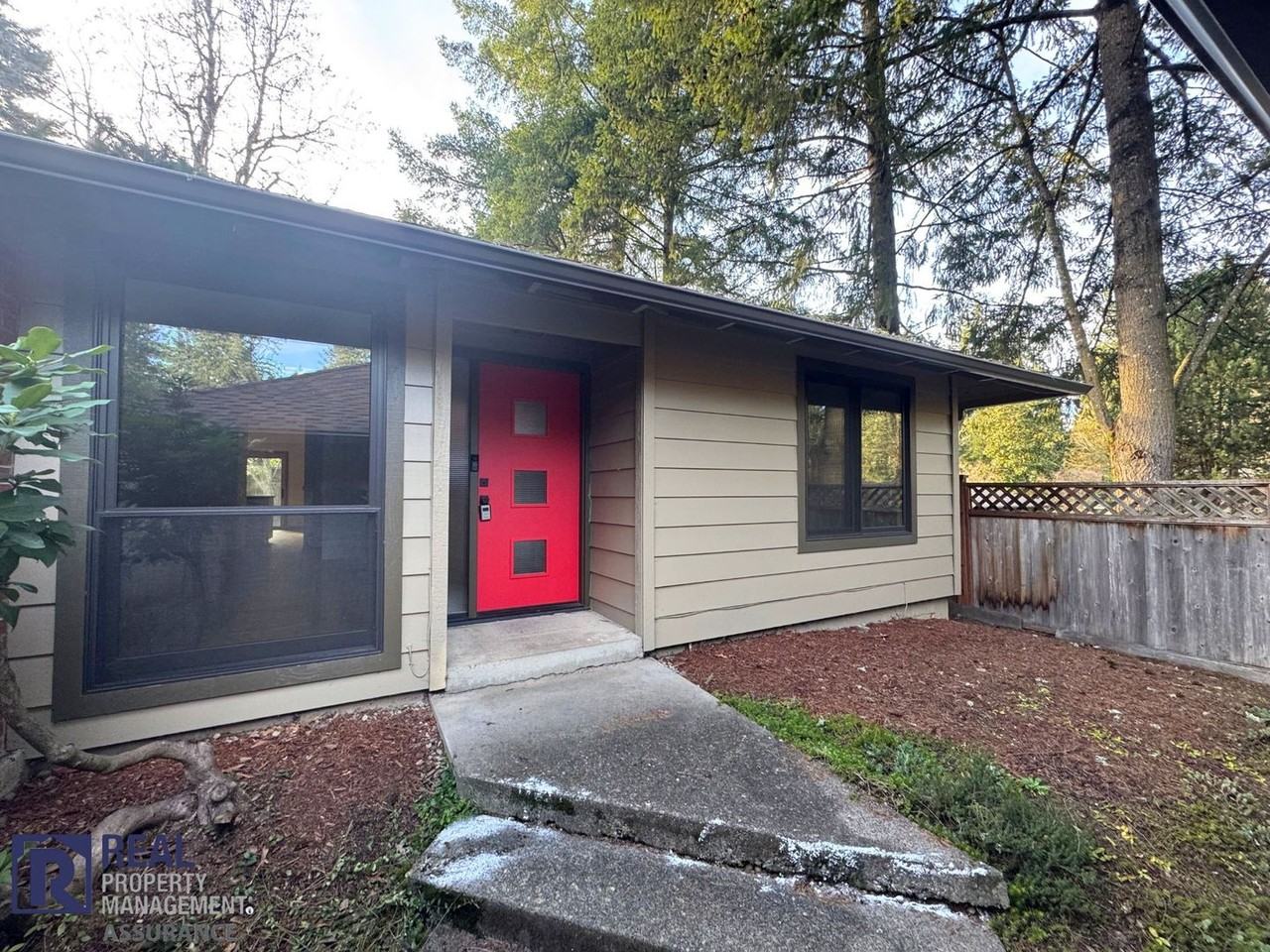 15402 Sw Village Ln - Photo 2 of 25