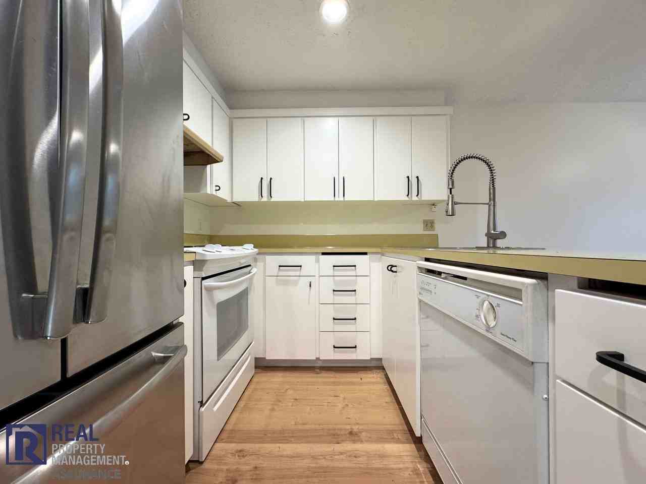 15402 Sw Village Ln - Photo 6 of 25