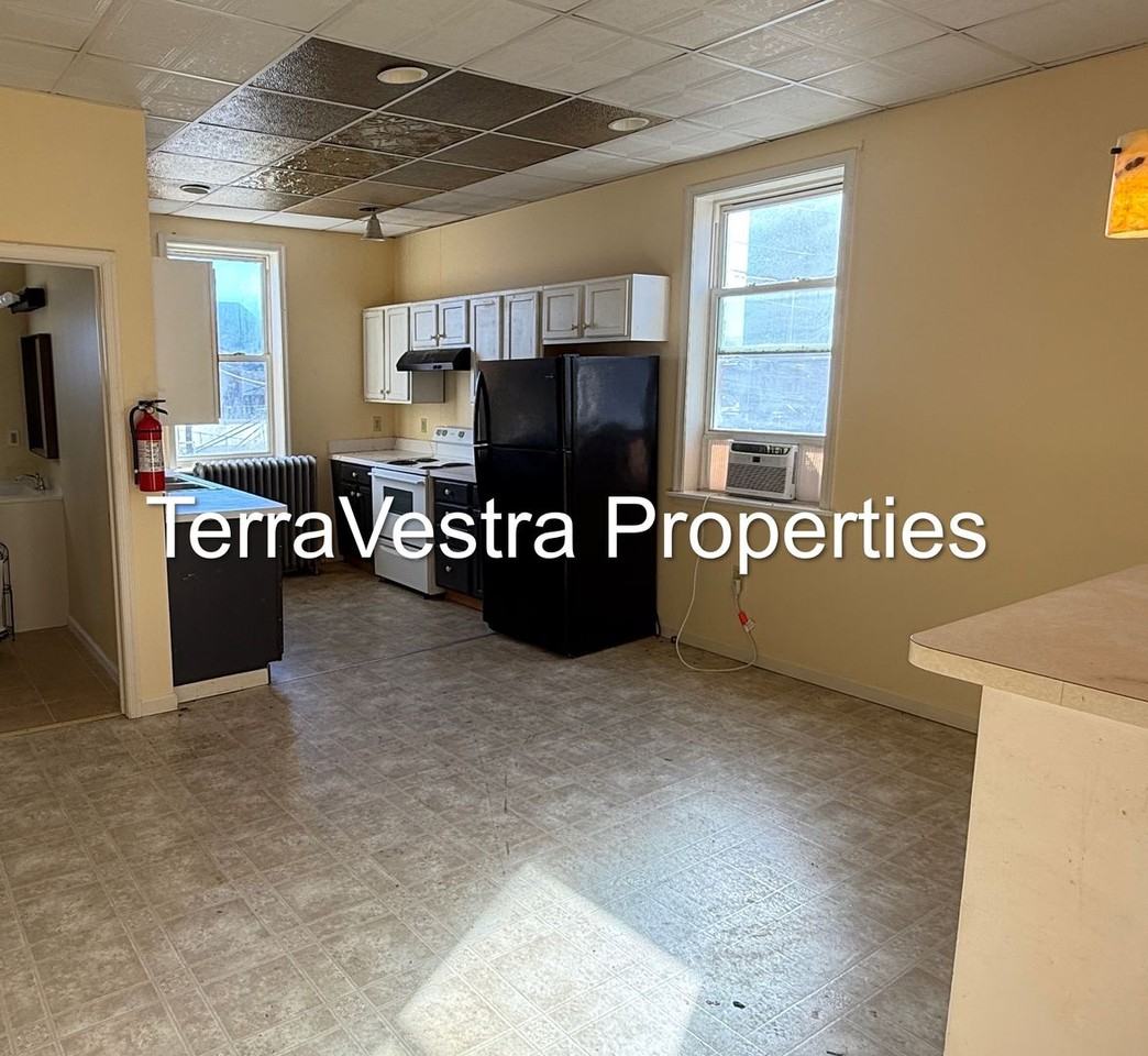 101 High St N - Photo 2 of 21