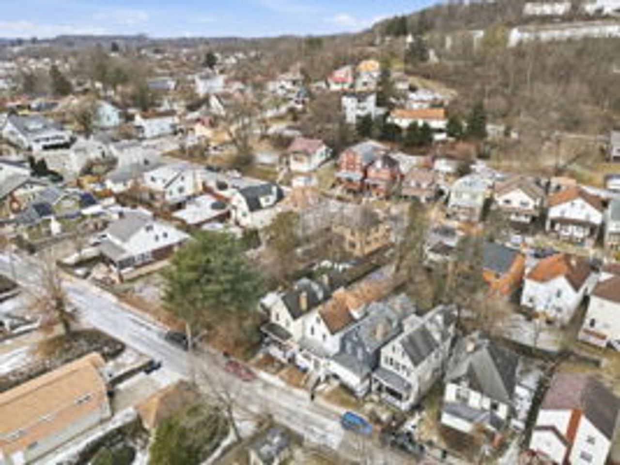 312 Midland Ave - Photo 4 of 24