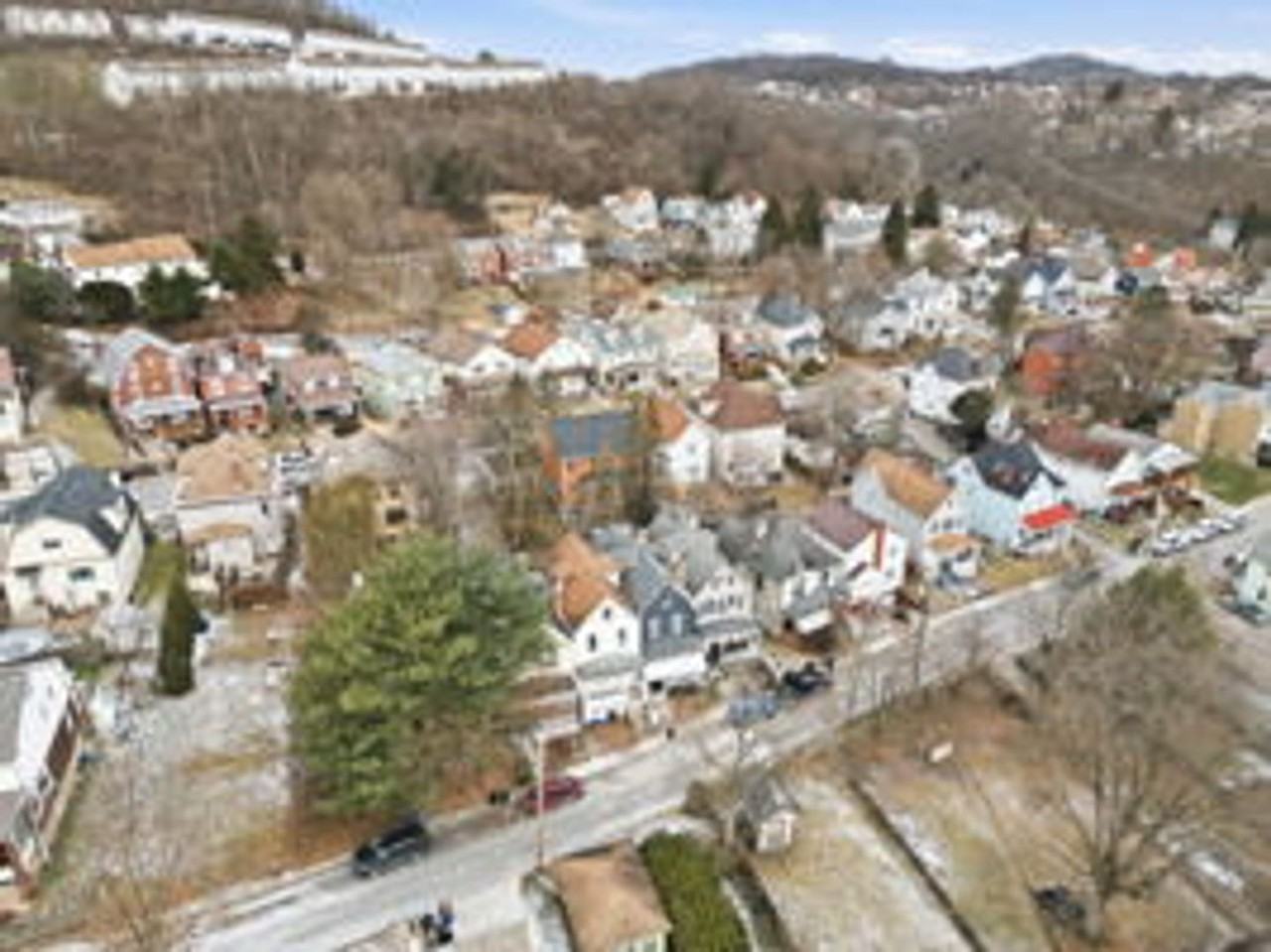 312 Midland Ave - Photo 6 of 24