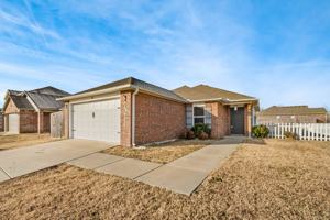 featured image of 1311 S Scissortail Ln