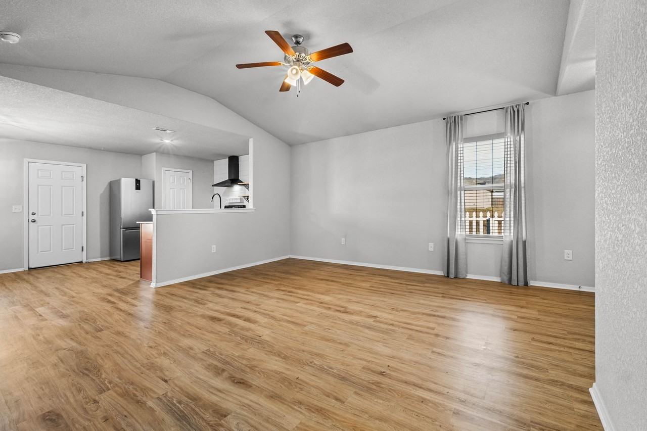 1311 S Scissortail Ln - Photo 7 of 26