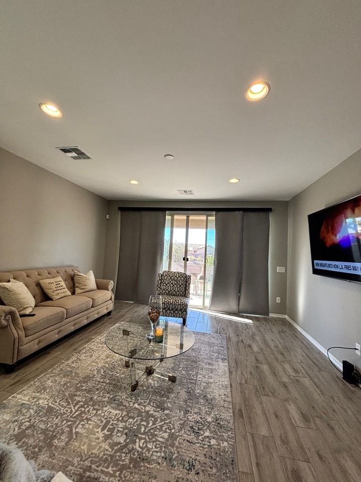 12329 N Larisa Dr - Photo 2 of 15