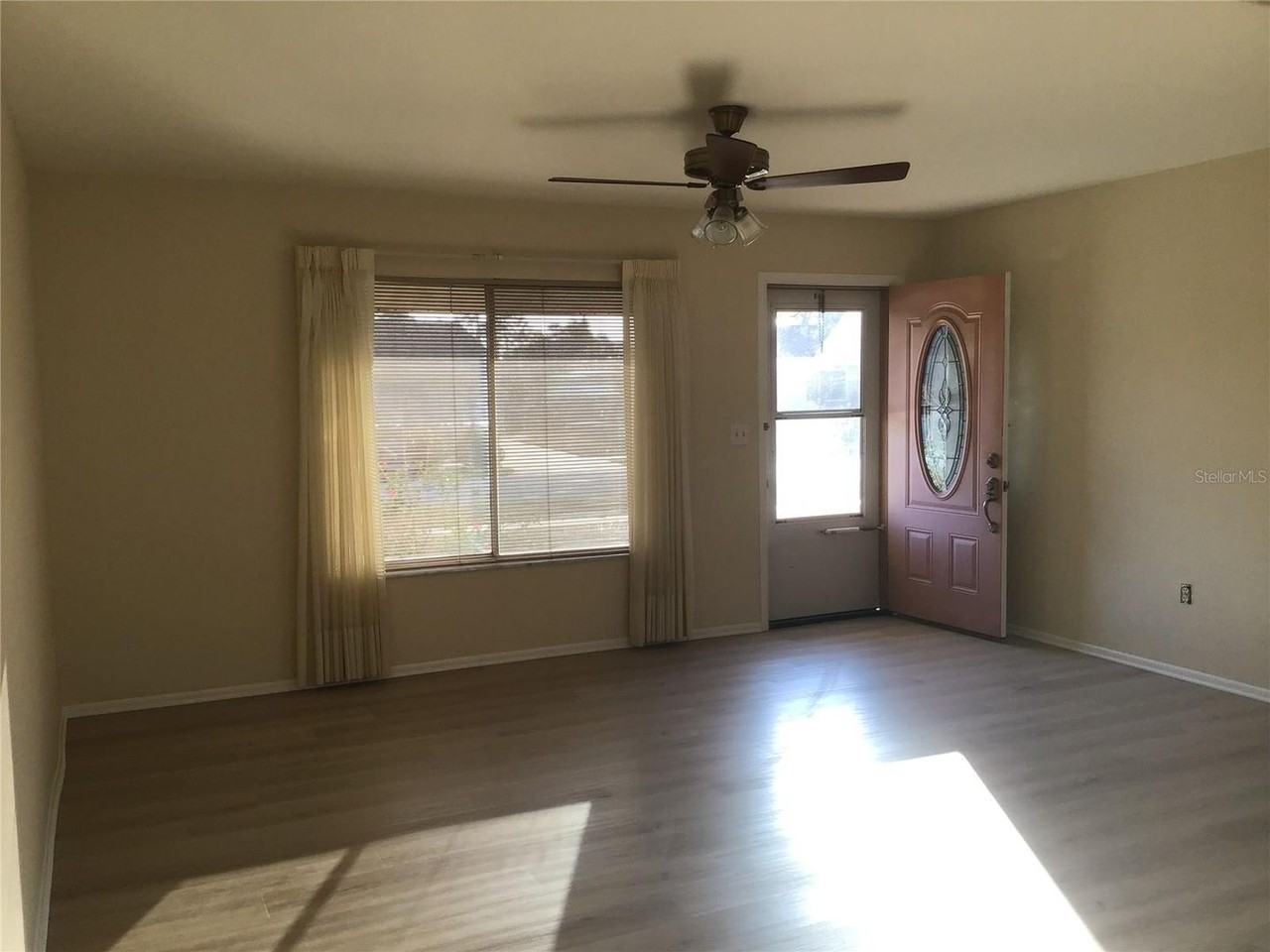 3087 Idlewood St - Photo 4 of 9