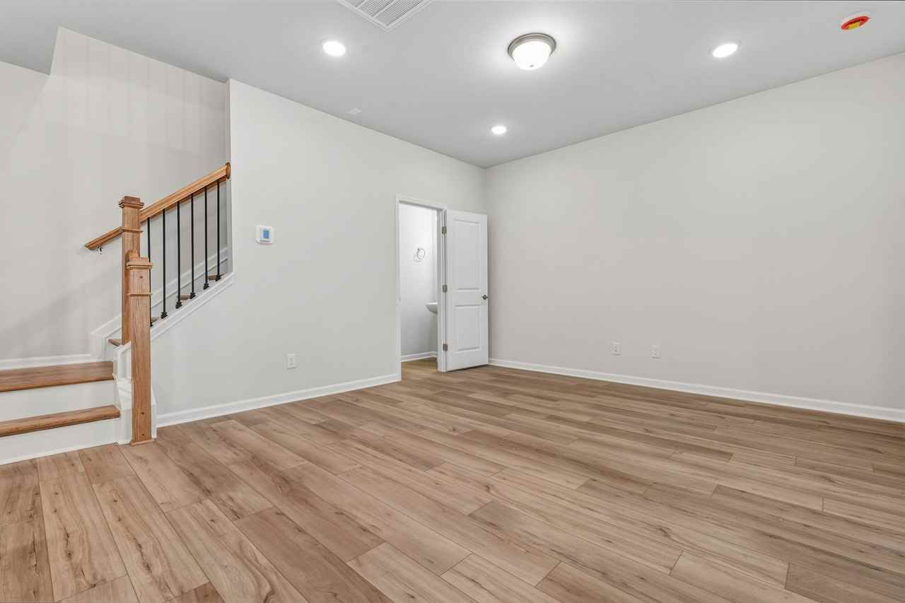 5010 Reader Way - Photo 7 of 22