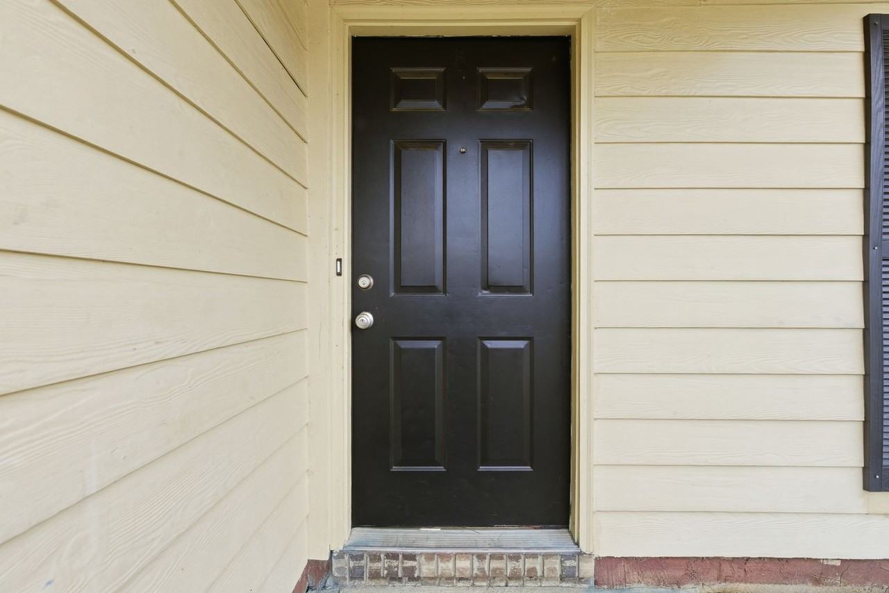 5766 Spanish Oak Dr - Photo 3 of 17