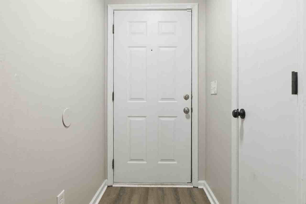 5766 Spanish Oak Dr - Photo 4 of 17