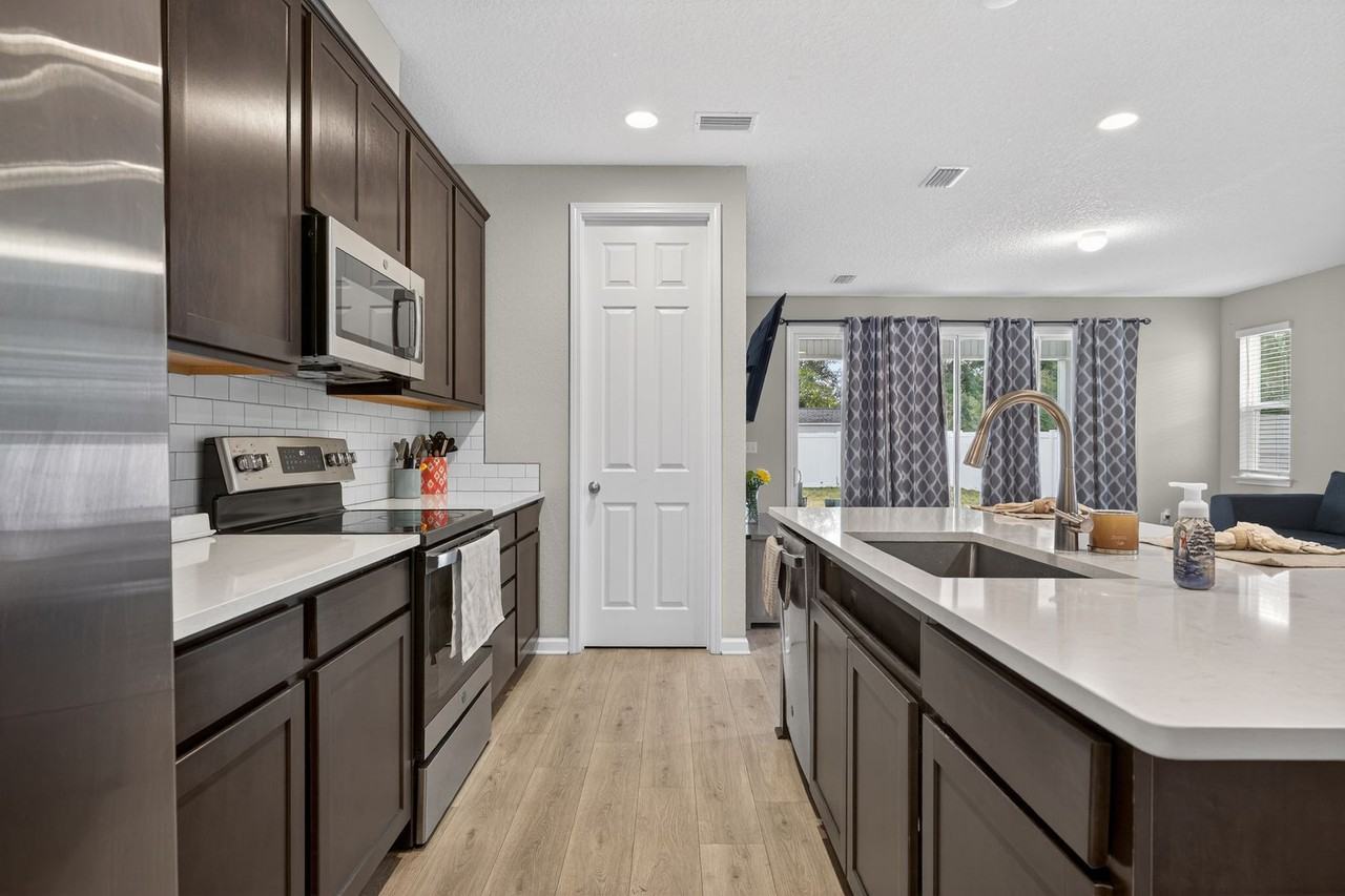 4261 Caribbean Pine Ct - Photo 6 of 29