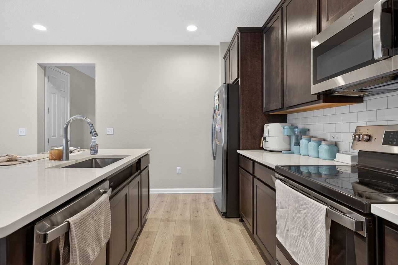 4261 Caribbean Pine Ct - Photo 7 of 29