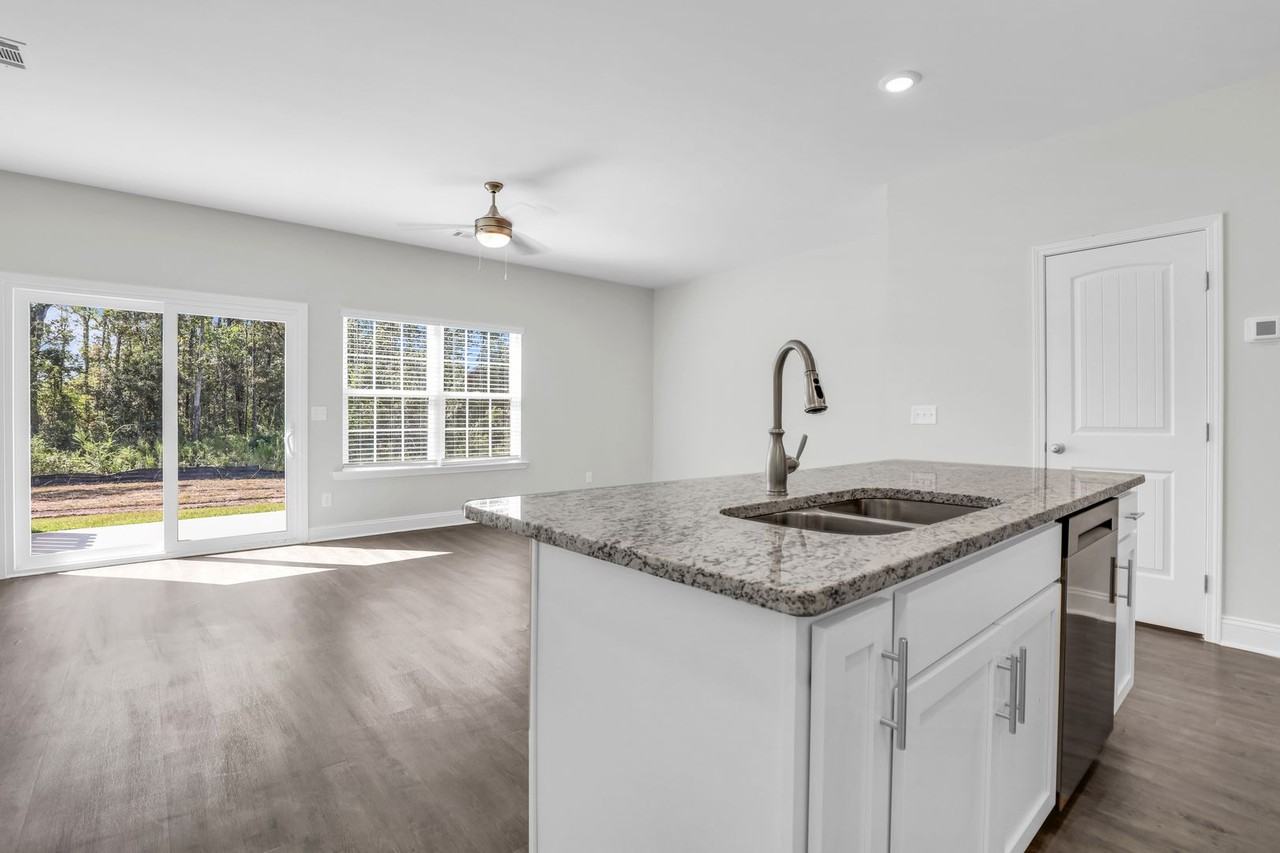 474 Sandbar Ln - Photo 7 of 26