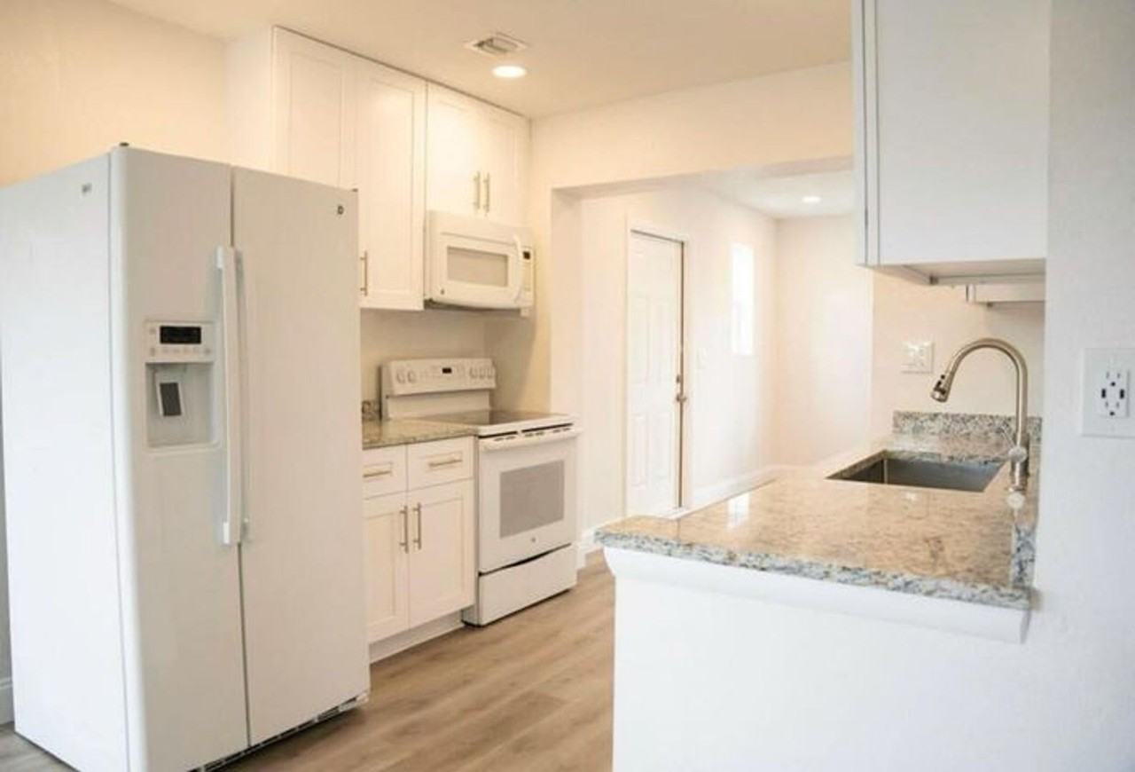 2317 Nw 15th Ct - Photo 2 of 10