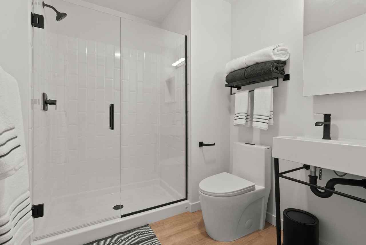 The Oslo - Photo 3 of 9