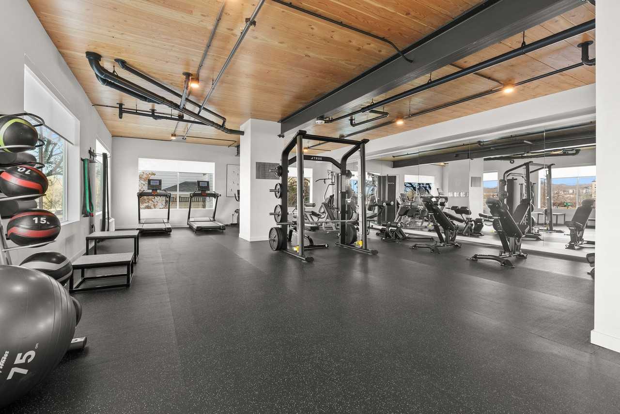 The Oslo - Photo 4 of 9