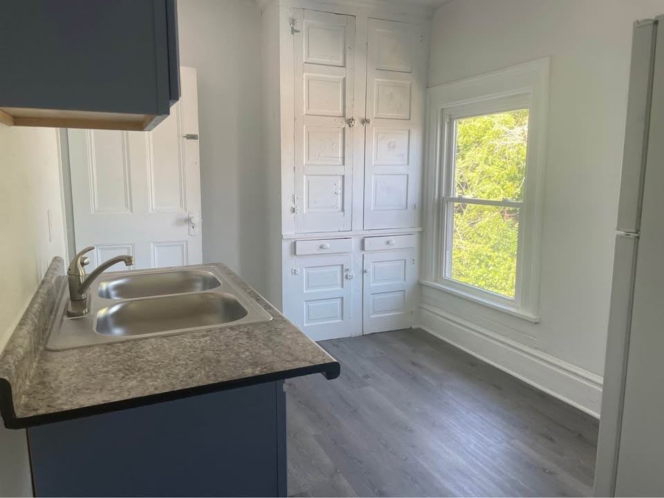 409 North Horsman Street #4 - Photo 4 of 7