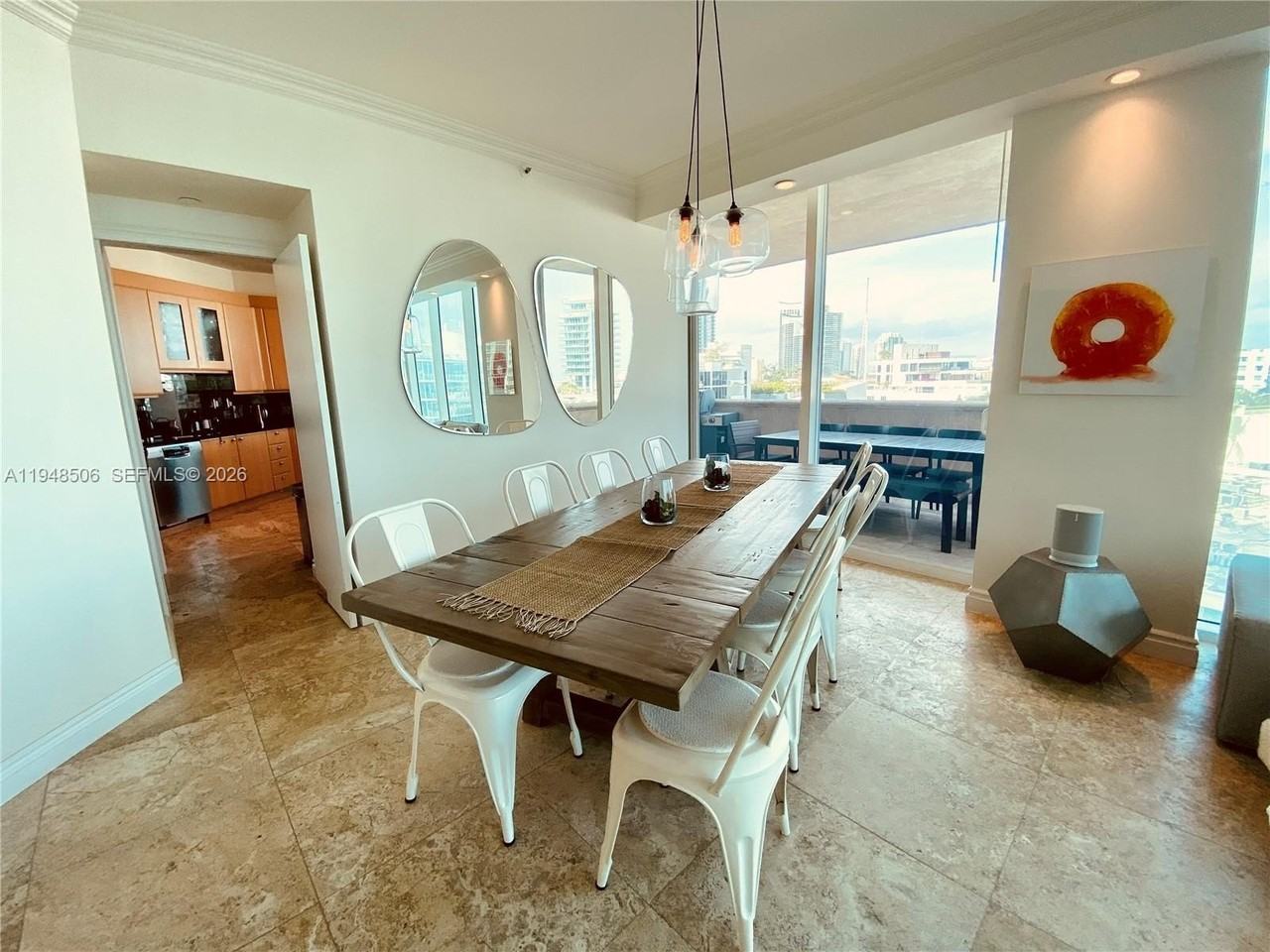 300 S Pointe Dr #705 - Photo 4 of 31