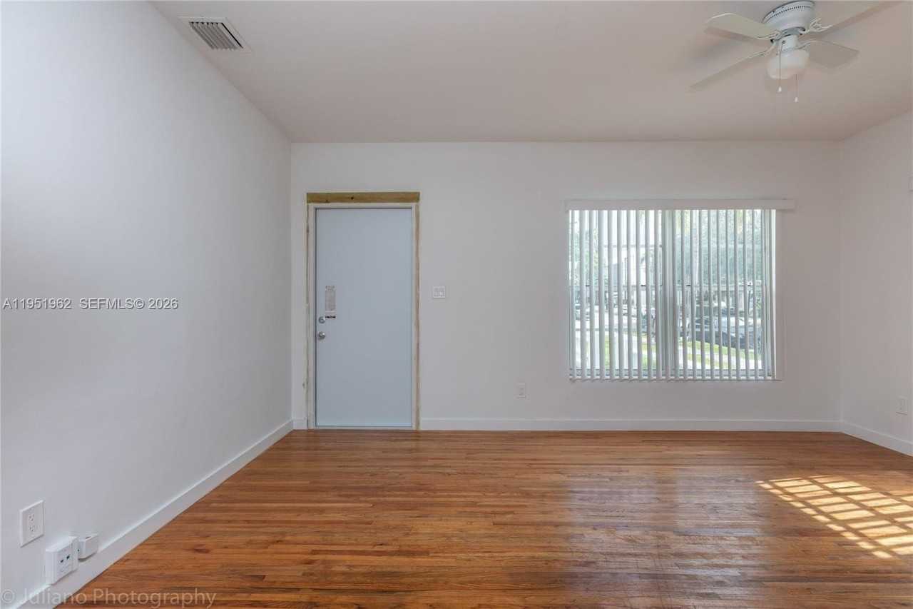 221 Antiquera Ave #3 - Photo 6 of 16