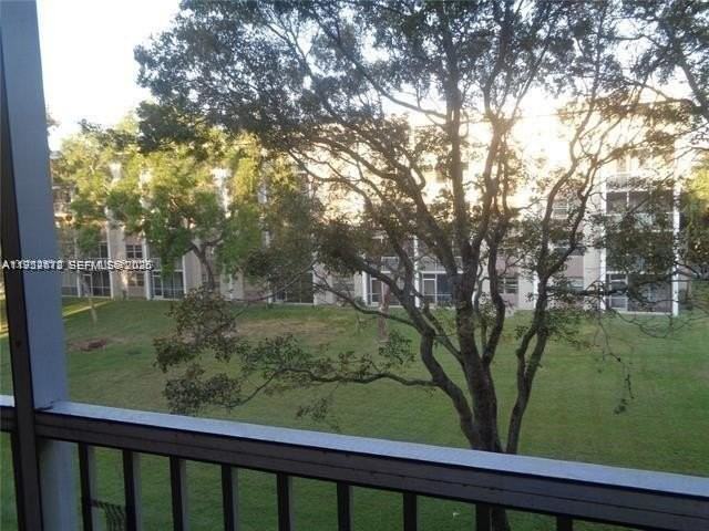 1075 Riverside Dr #304 - Photo 6 of 12