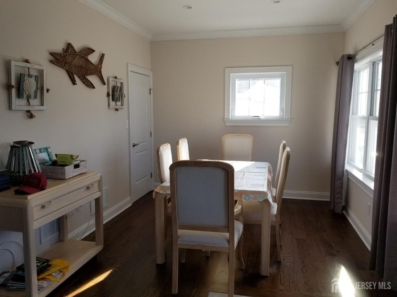 312 Saint Louis Ave - Photo 7 of 18