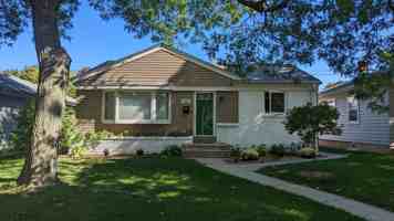 featured image of 5354 N Lydell Ave