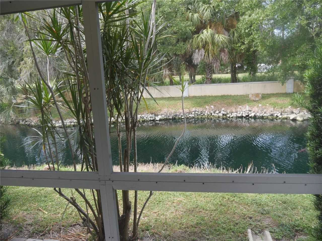 2411 Aspinwall St #2411 - Photo 4 of 21