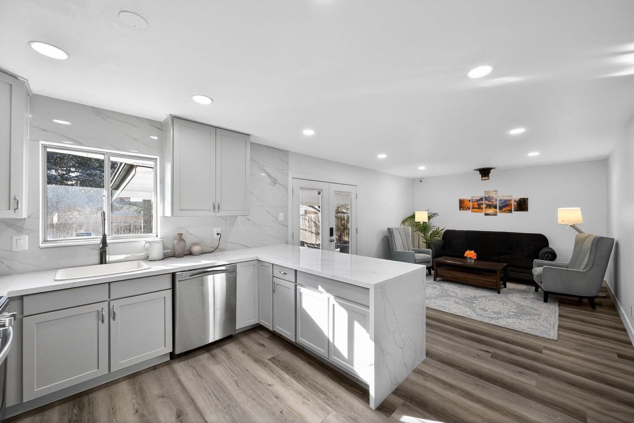 S Pitkin Way - Photo 5 of 9