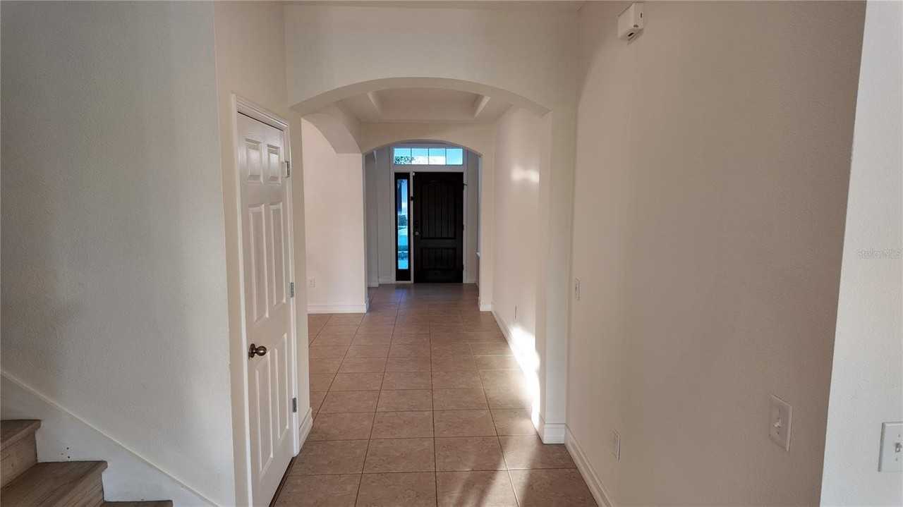 8764 Lookout Pointe Dr - Photo 4 of 32