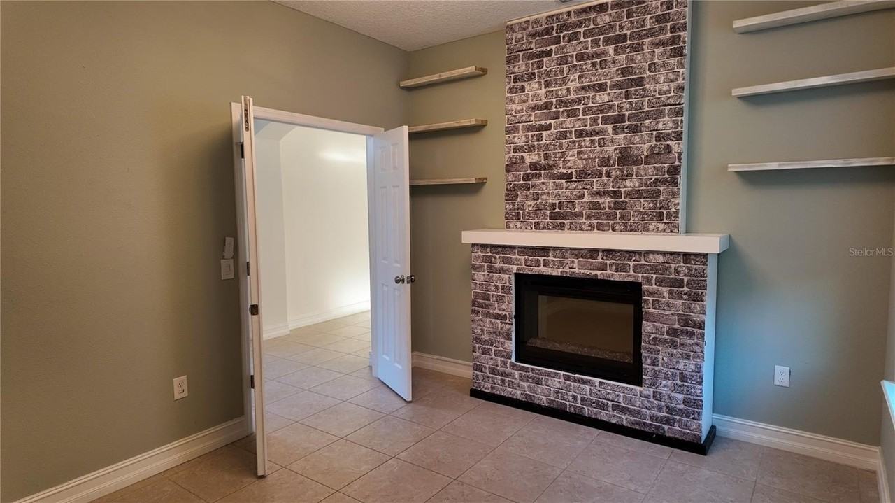 8764 Lookout Pointe Dr - Photo 5 of 32