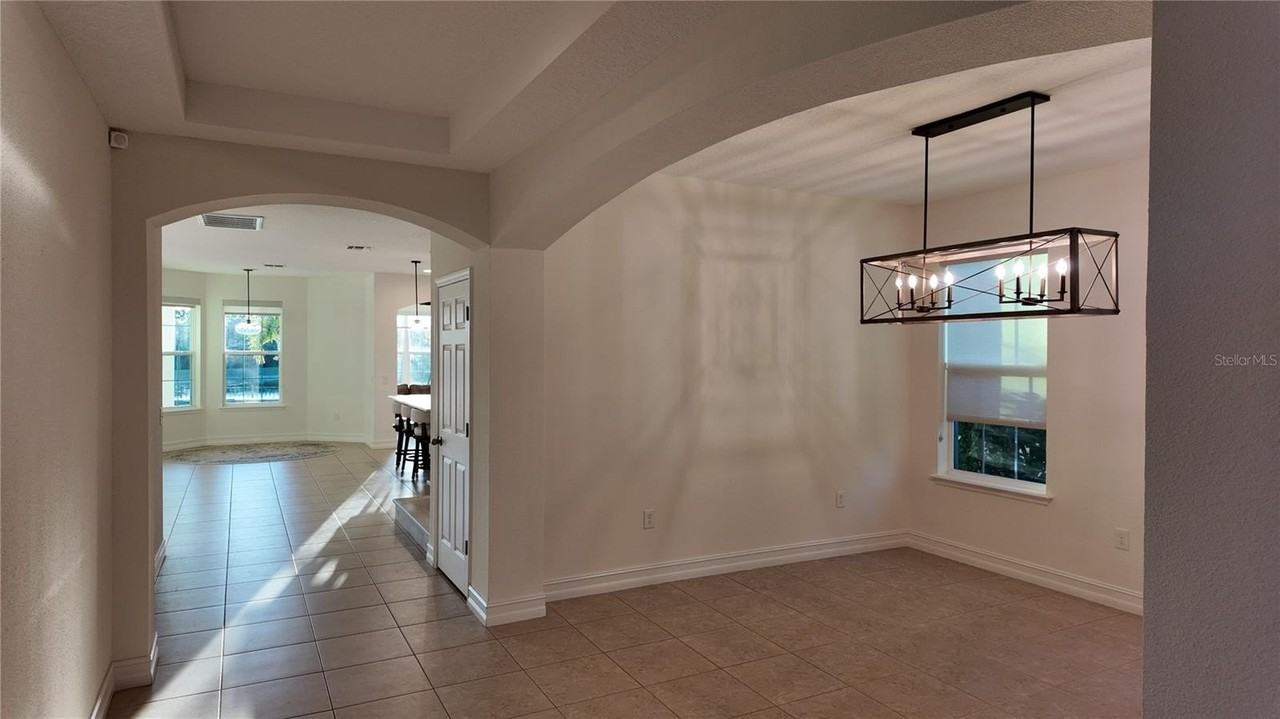 8764 Lookout Pointe Dr - Photo 6 of 32