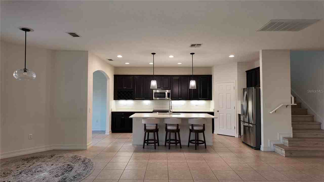 8764 Lookout Pointe Dr - Photo 3 of 32