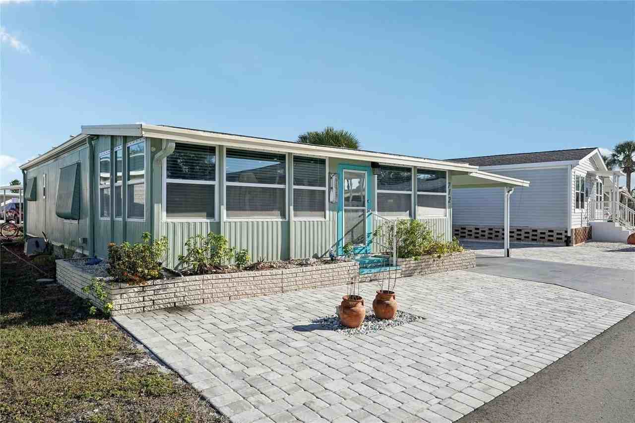 712 Roma Rd - Photo 2 of 24