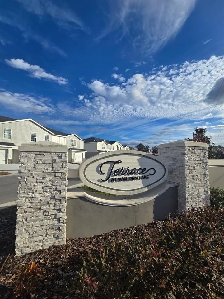 2738 Idyll Lakes Cir