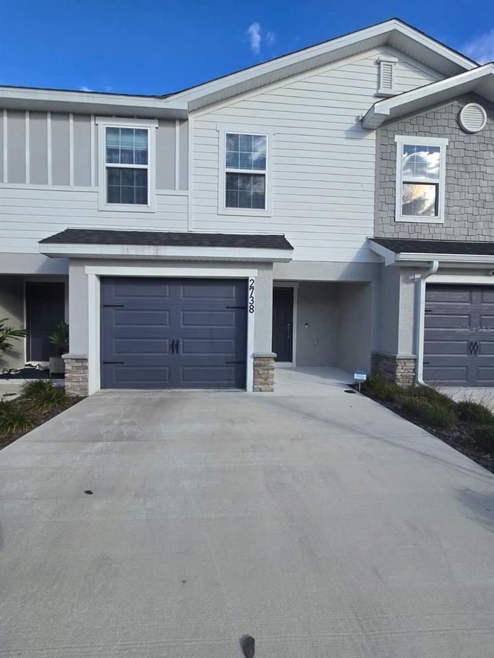 2738 Idyll Lakes Cir - Photo 2 of 37