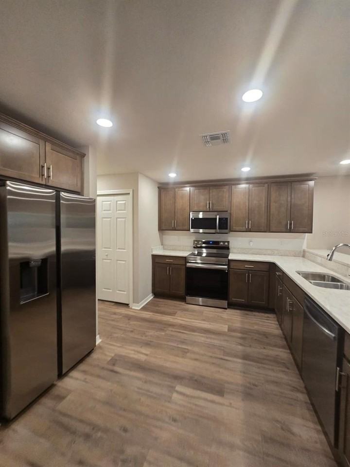 2738 Idyll Lakes Cir - Photo 7 of 37