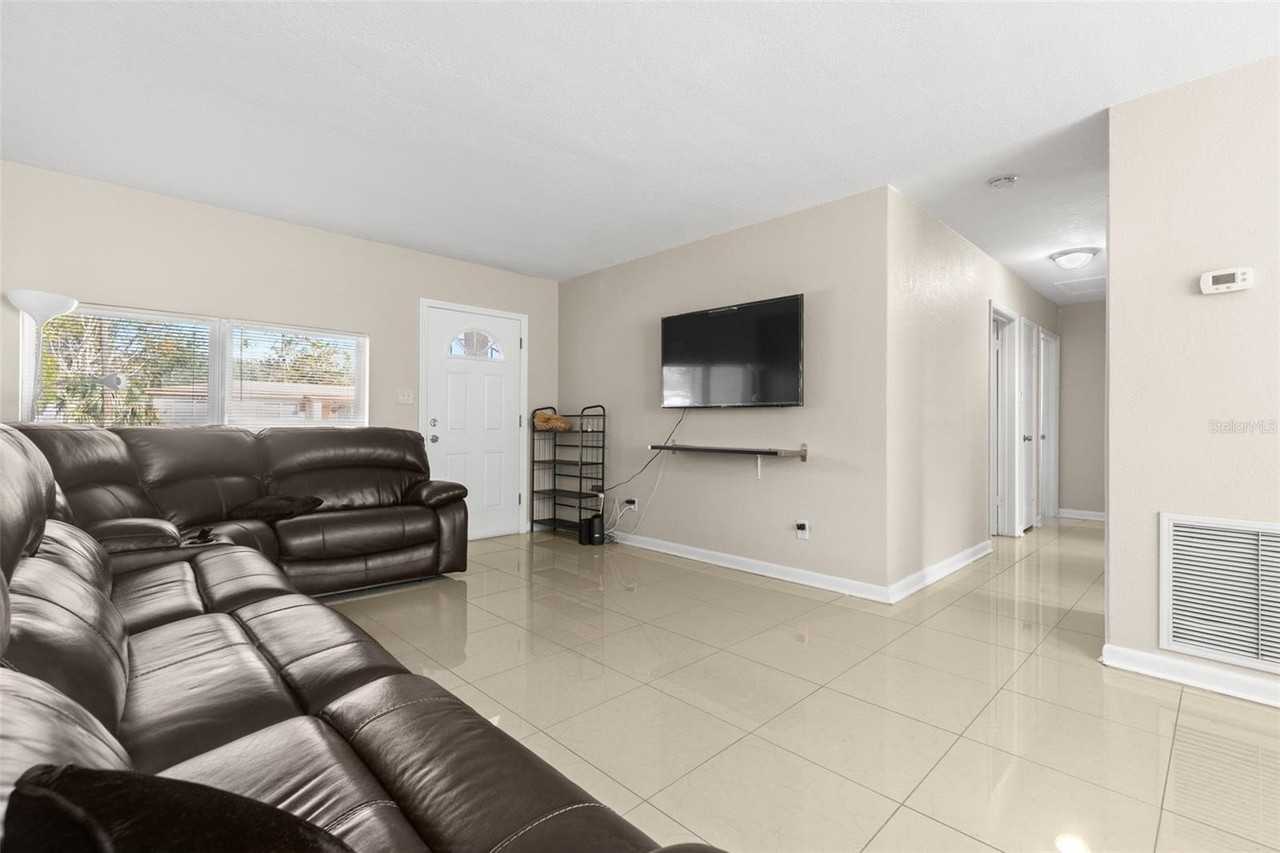 1817 Heather Ave - Photo 6 of 29